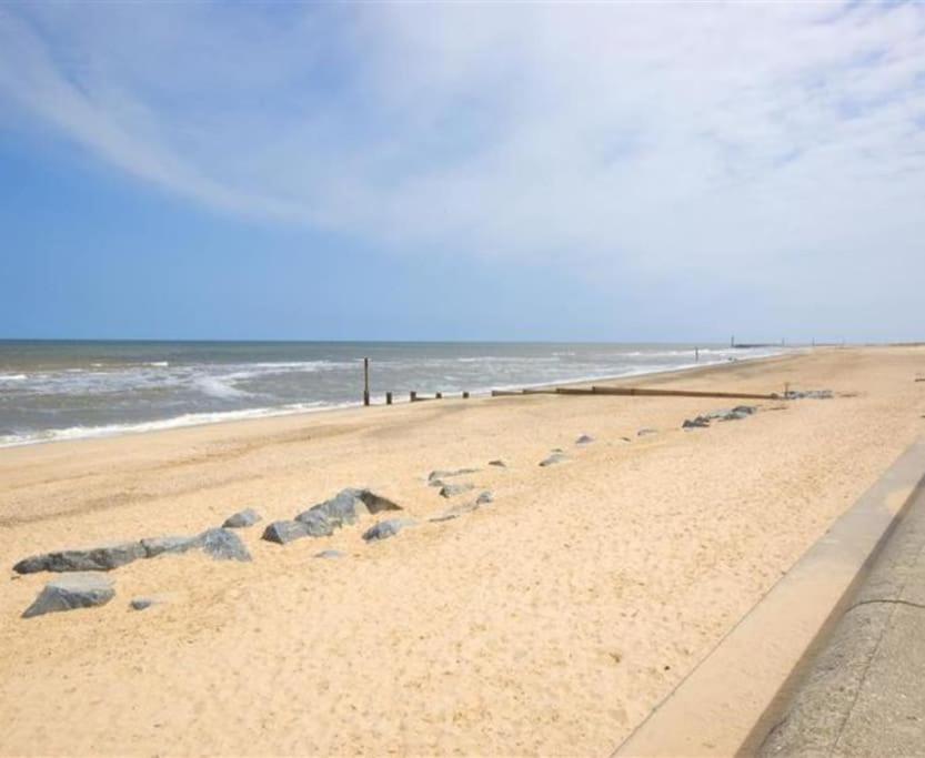 Barley Break - Beach Cottage Lessingham Εξωτερικό φωτογραφία